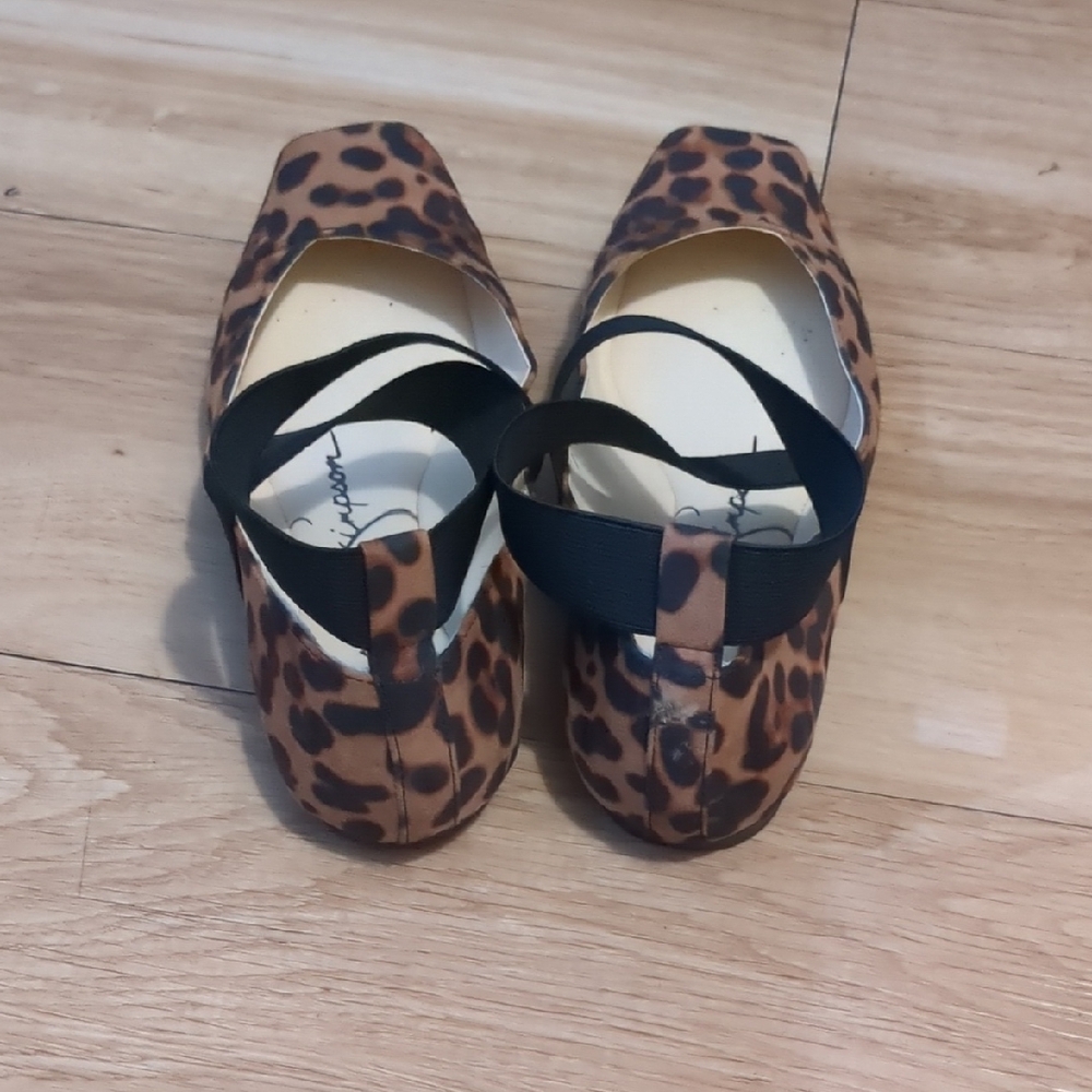 Jessica Simpson Leopard Print Ballet Flats with Black ElasticStraps - Picture 3 of 11